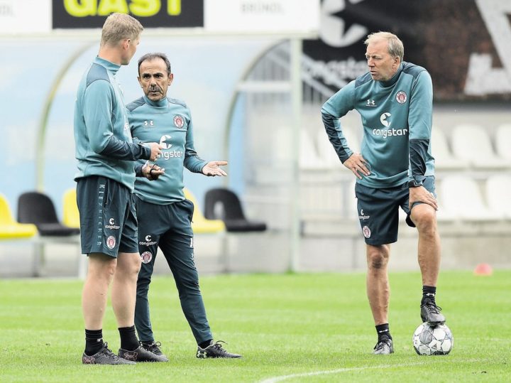 St. Paulis Co-Trainer: Luhukays Helfer: Zwei auf dem Platz, einer auf dem Dach