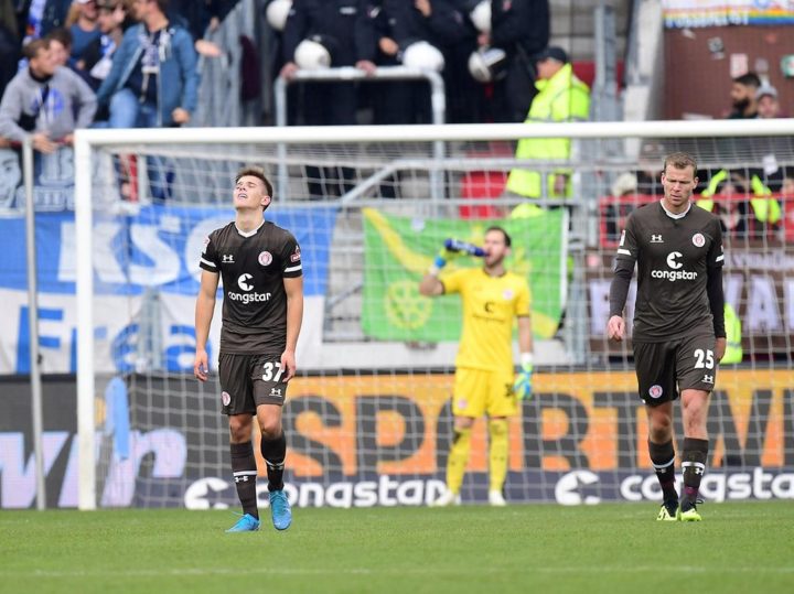 St. Pauli-Noten gegen Karlsruhe: Trotz Last-Minute-Schock: Zweimal die „Zwei“