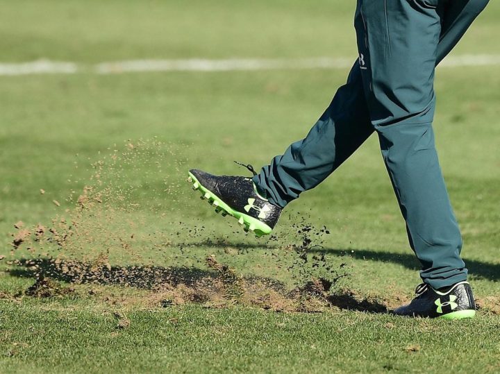 Grün total kaputt! Rasen-Ärger für St. Pauli im Trainingslager