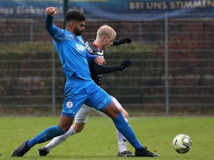 Holt der FC St. Pauli Stürmer André Becker?