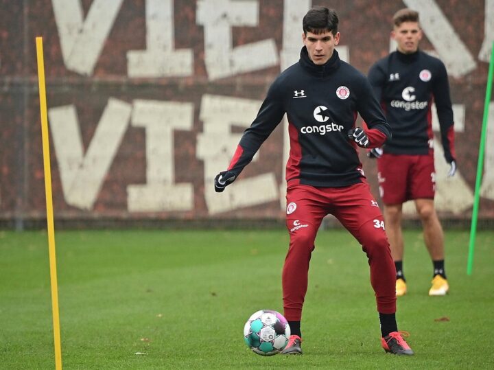 St. Pauli-Talent Igor Matanovic wird jetzt ein richtiger Profi