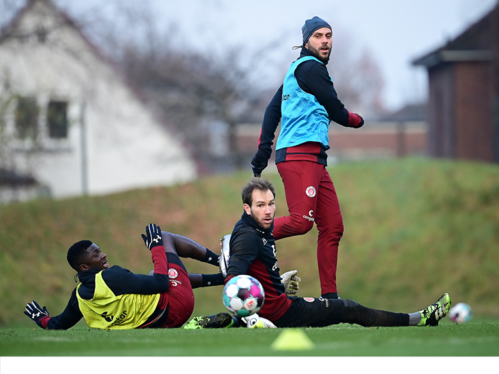 Ohne Trainer: So lief die Krisensitzung der St. Pauli-Profis