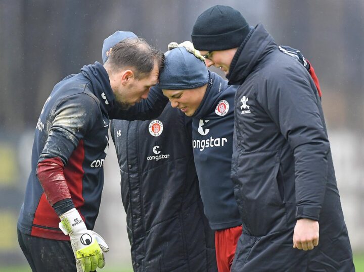 Rückschlag! St. Pauli-Pechvogel Miyaichi muss Training verletzt abbrechen