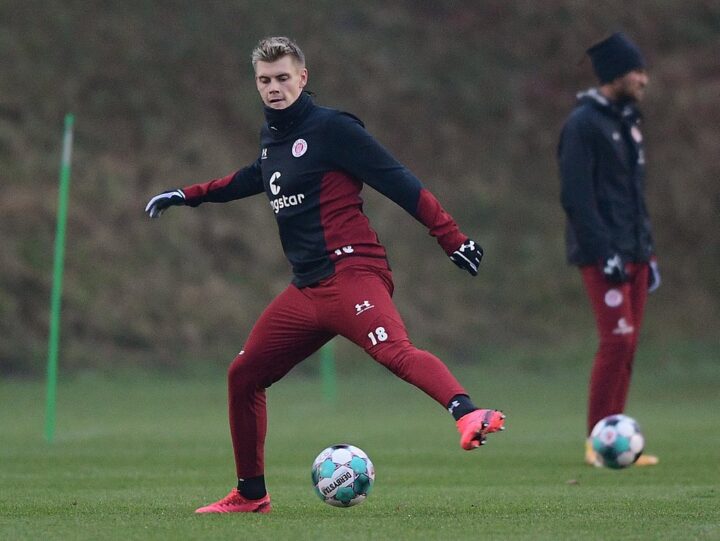 Neuer St. Pauli-Sechser: Eric Smith bekommt ungemütlichen Empfang