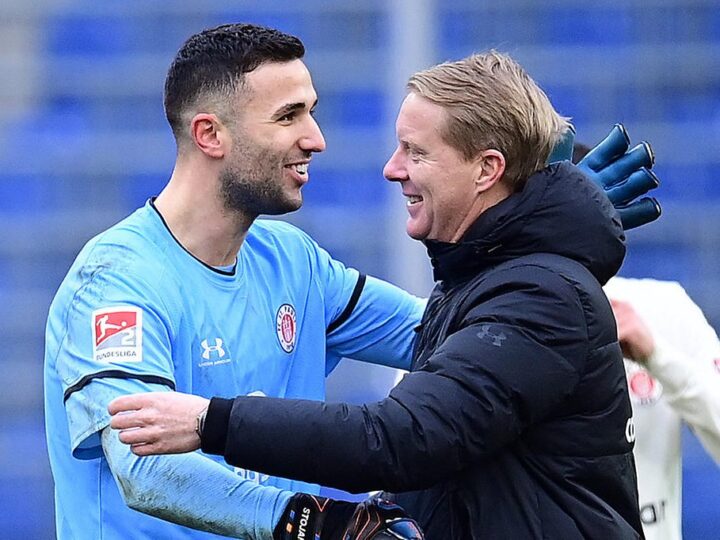 St. Paulis Trainer Schultz hat „gar kein Verständnis“ für Kritik an Stojanovic