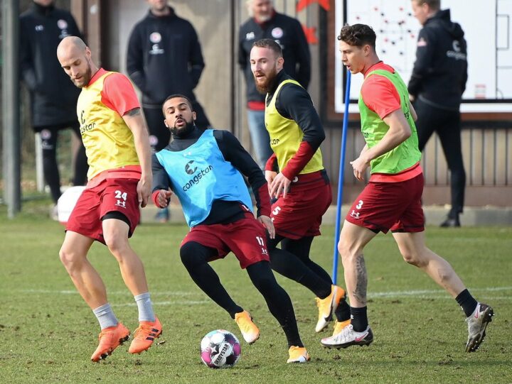 Heißer Kampf beim FC St. Pauli: Wer schafft es in den Kader für das Derby?