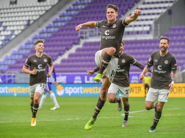 St. Pauli-Matchwinner Zander wurde von den Kollegen aufgezogen