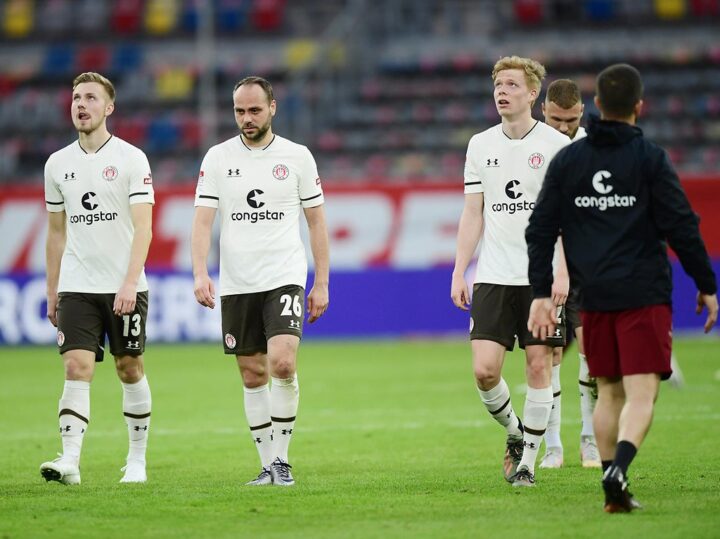 St. Pauli-Noten in Düsseldorf: Sieben Fünfen für die Kiezkicker!